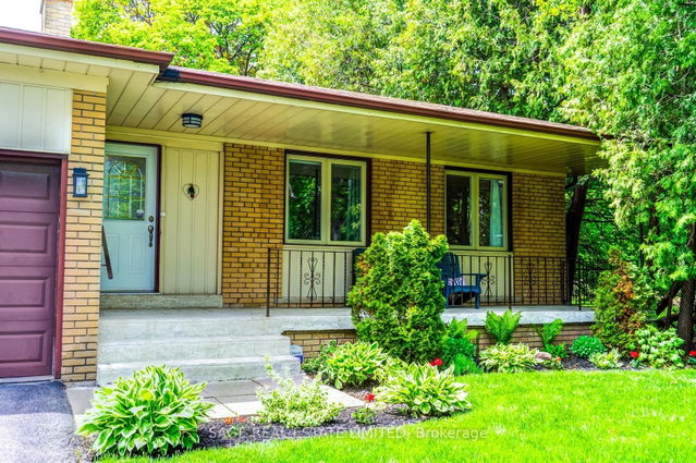 81 Decarie Circle