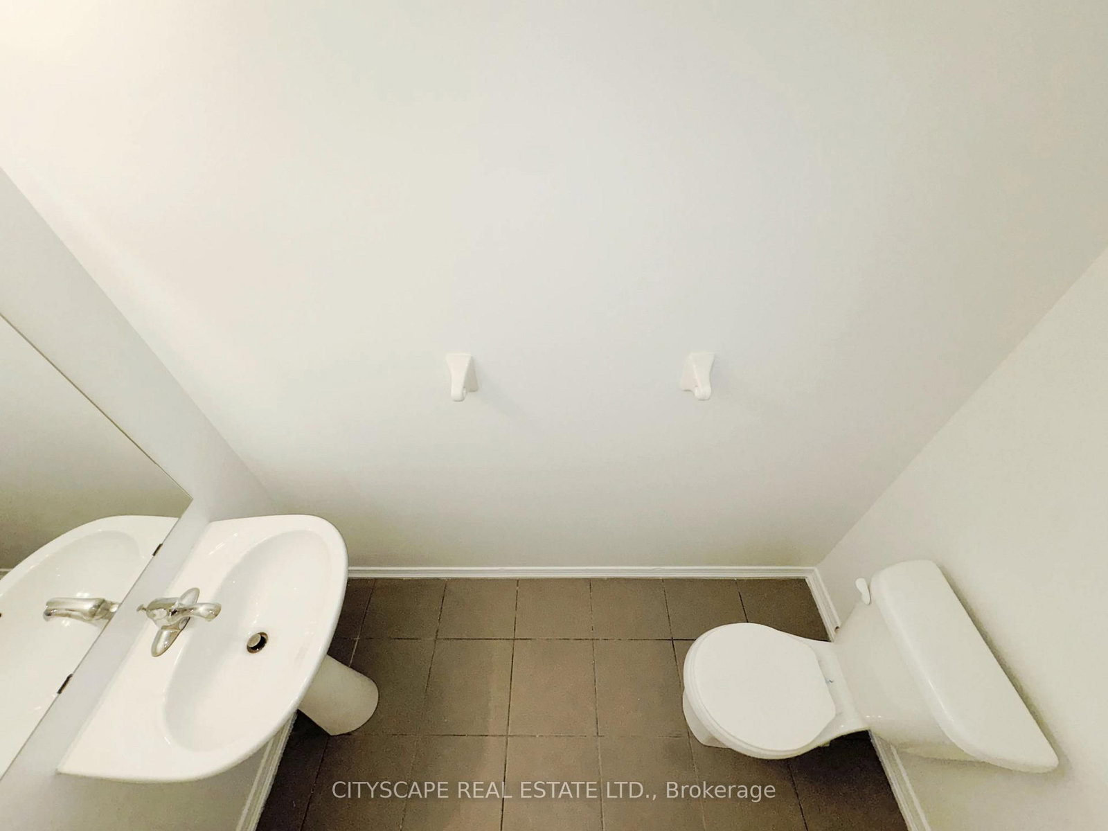 64 Honeyview Trail • Brampton, ON photo 26