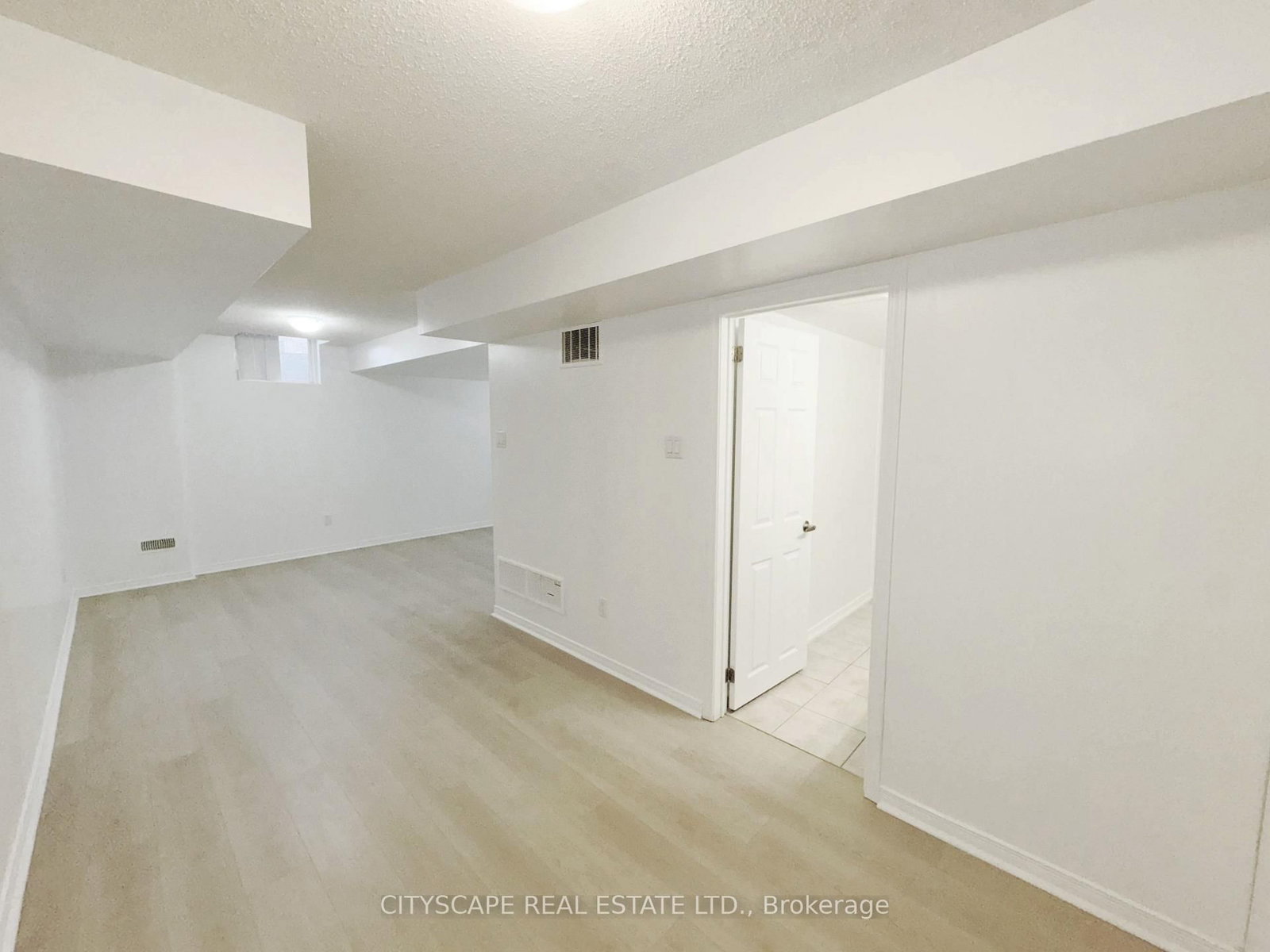 64 Honeyview Trail • Brampton, ON photo 30