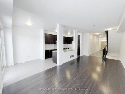 64 Honeyview Trail • Brampton, ON photo 9