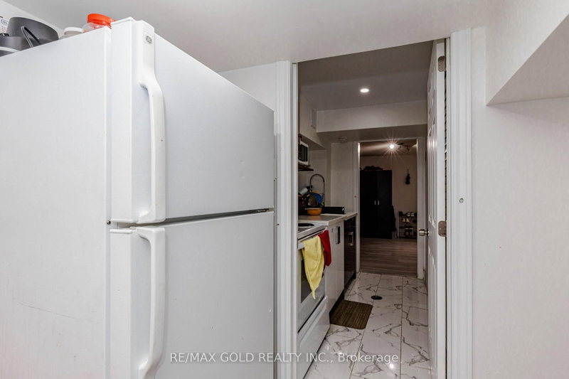 28 Rivermere Brampton,ON L7A 1R4 — Photo 48
