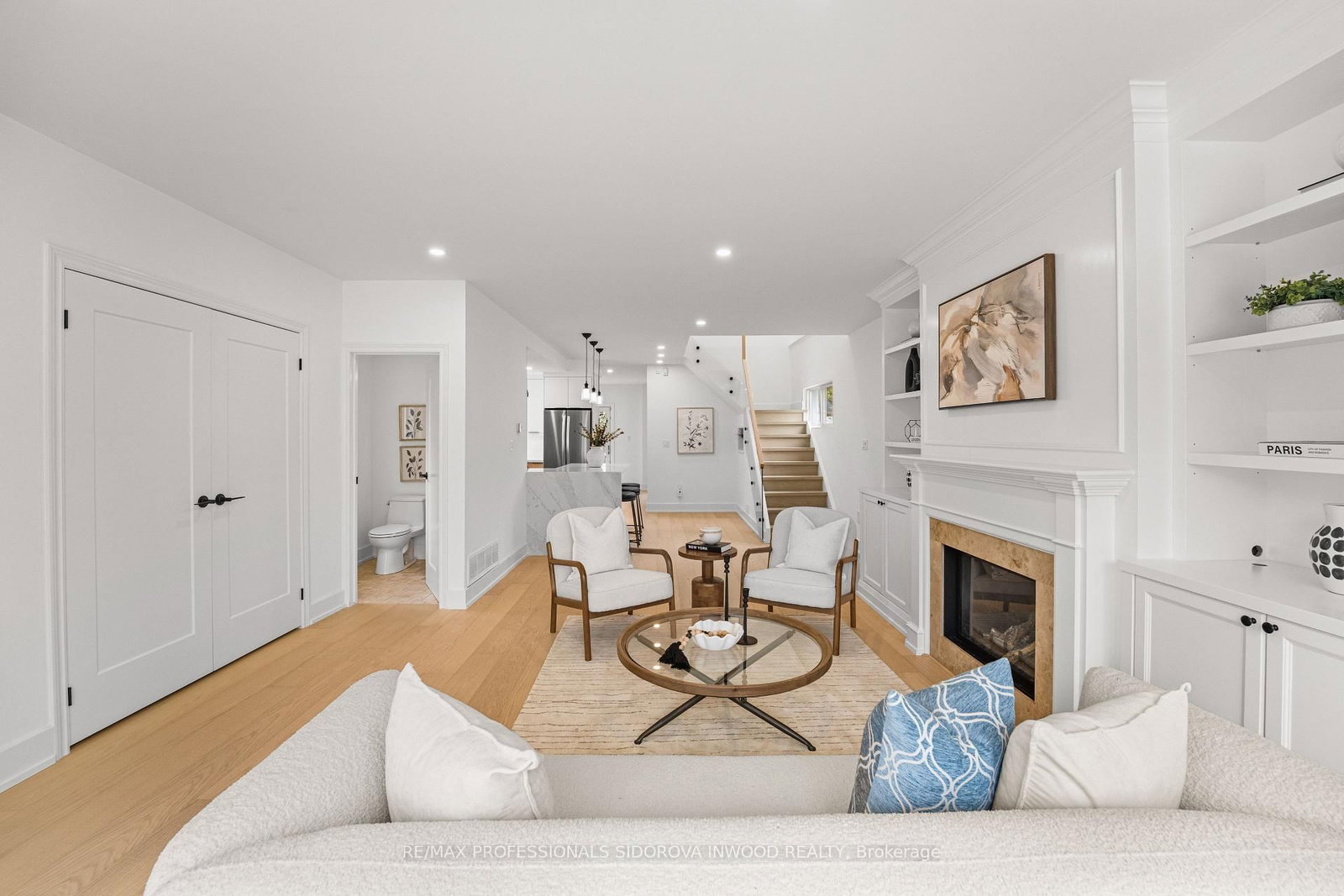 Listing Image 5