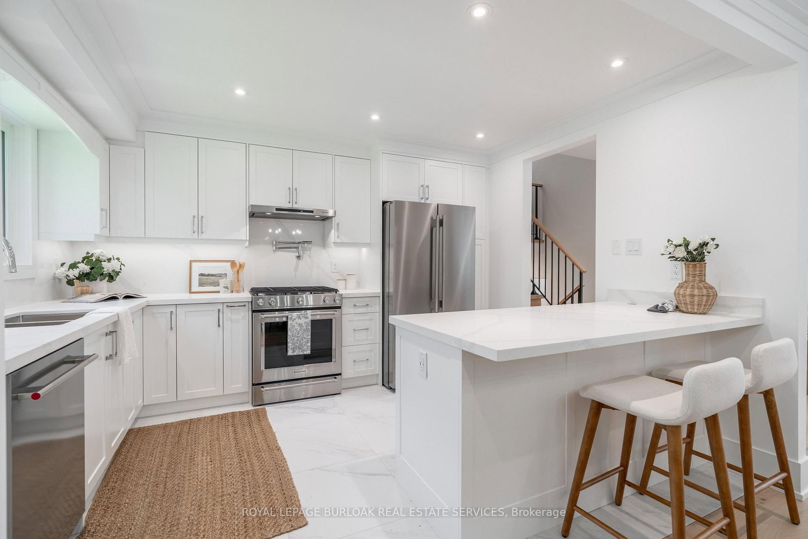 1379 Christina Court • Burlington, ON photo 10