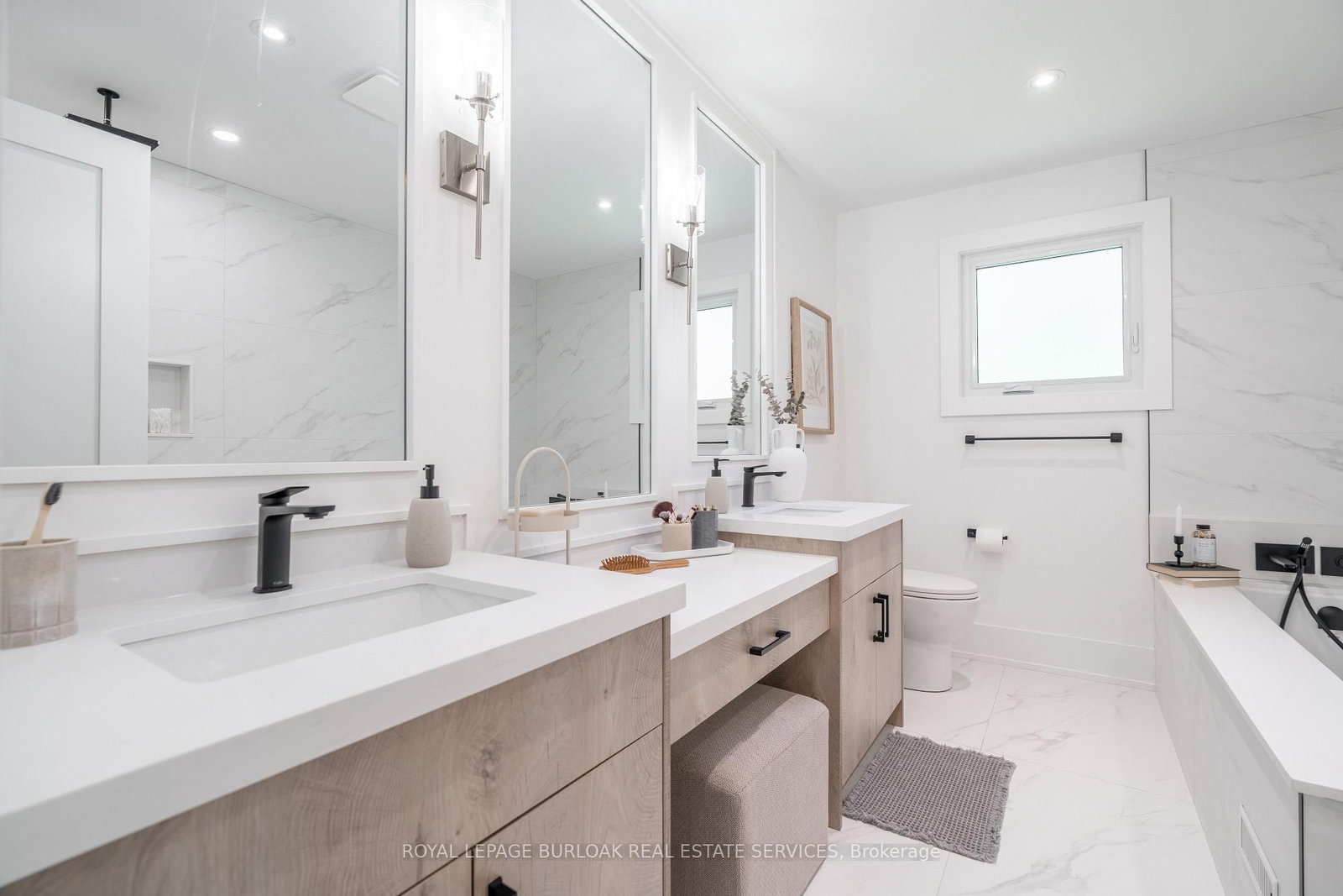 1379 Christina Court • Burlington, ON photo 19