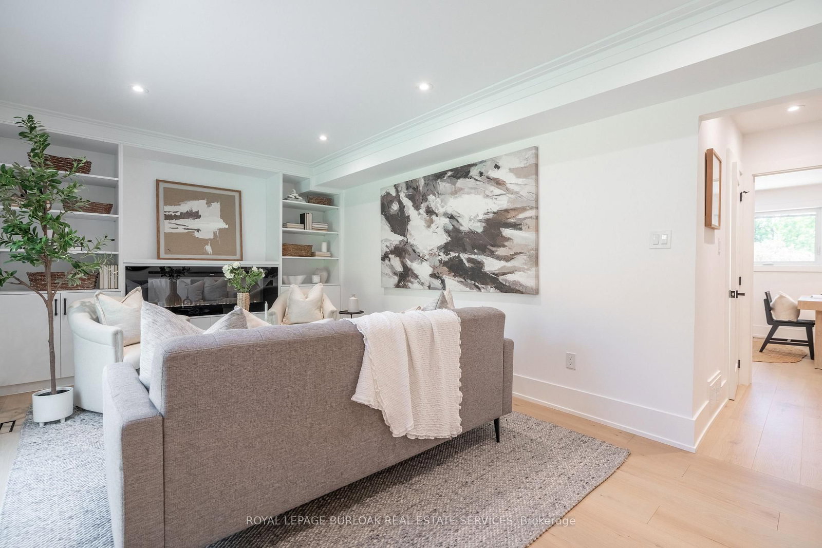 1379 Christina Court • Burlington, ON photo 23