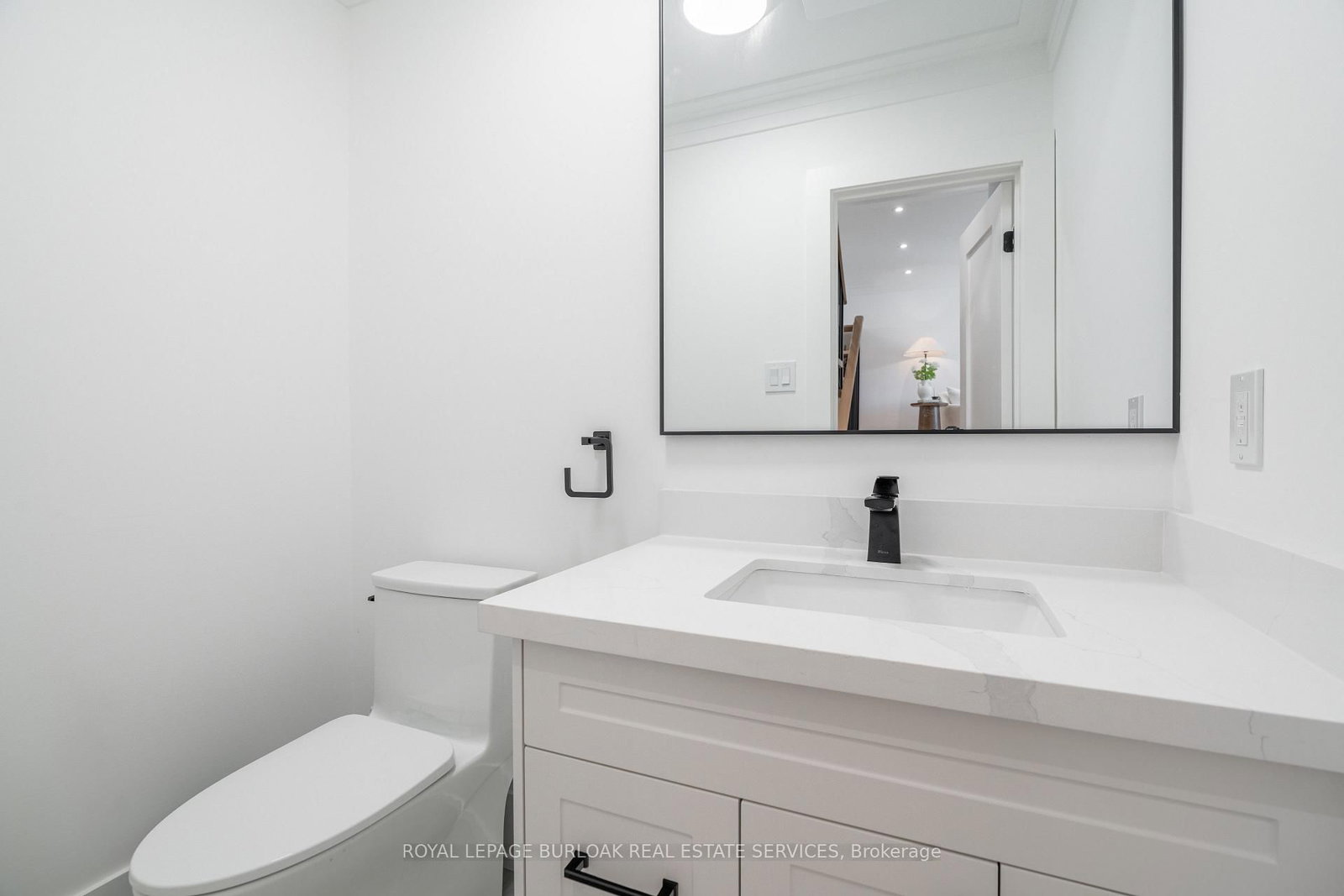 1379 Christina Court • Burlington, ON photo 26