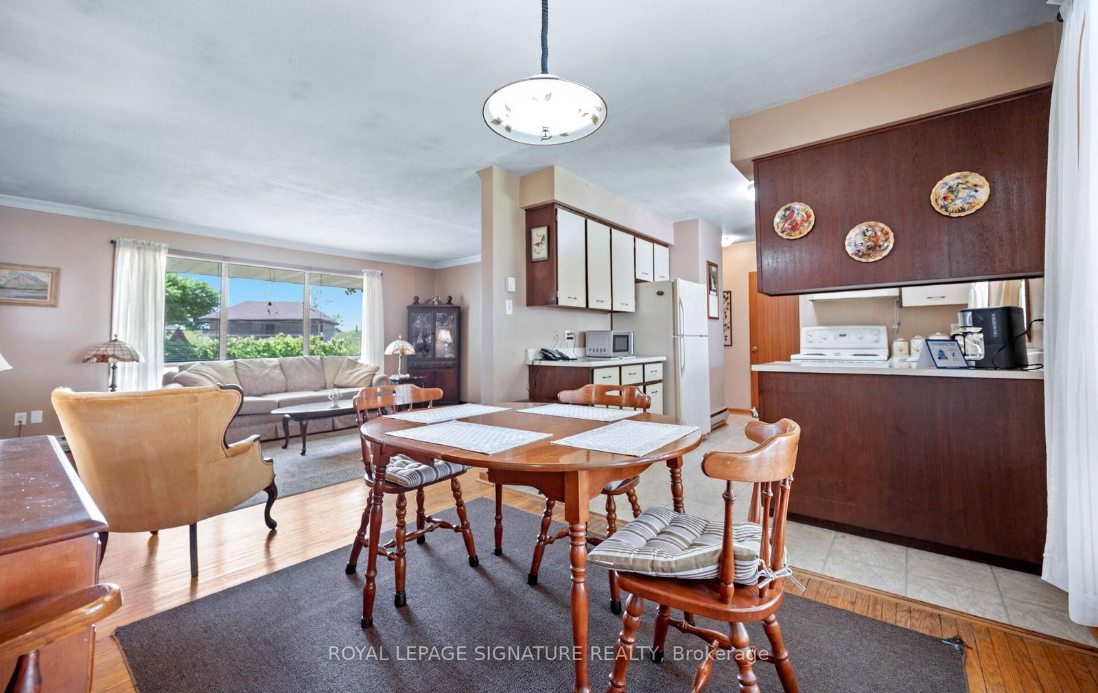2585 Jarvis Street - Photo 11