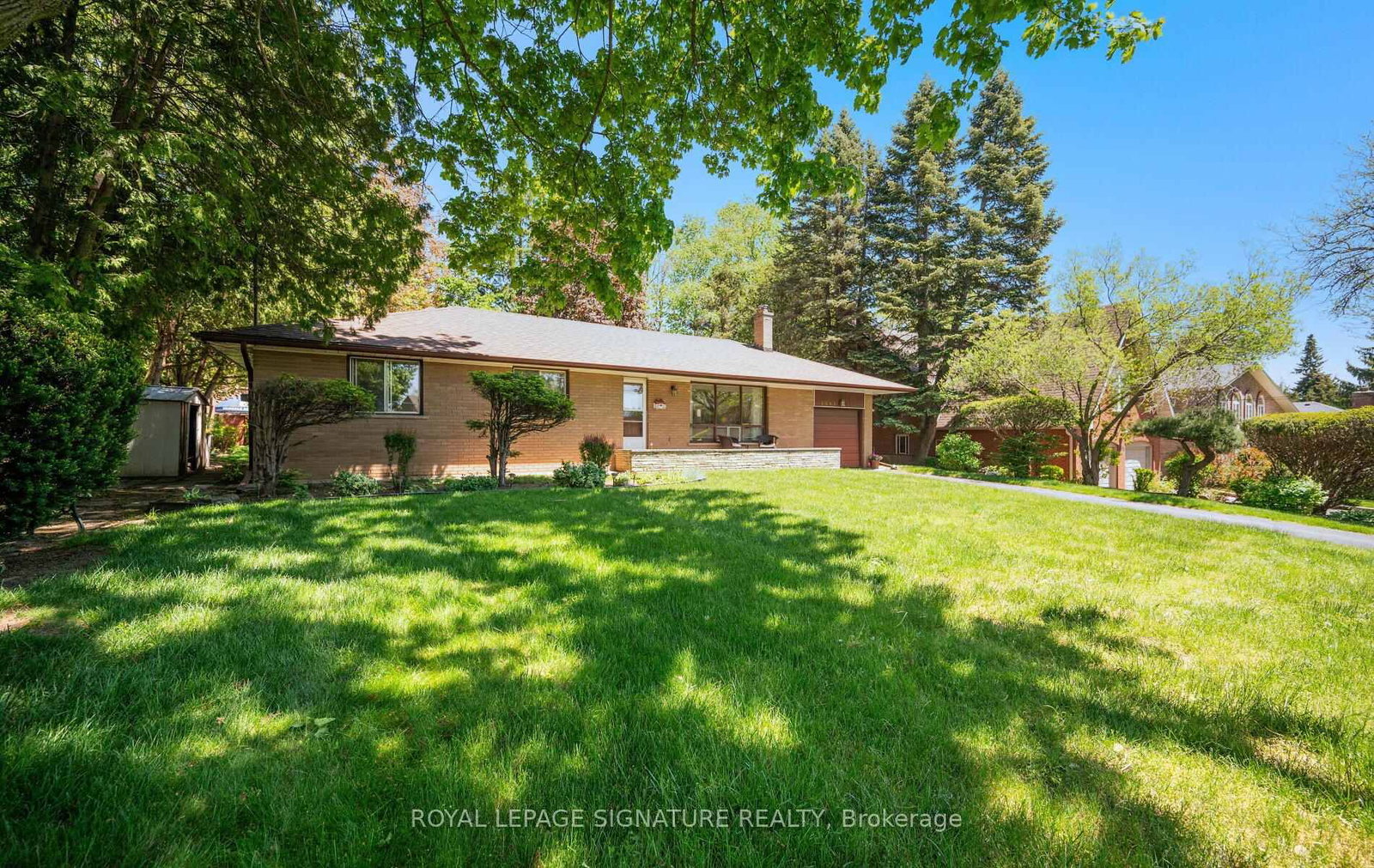 2585 Jarvis Street - Photo 2