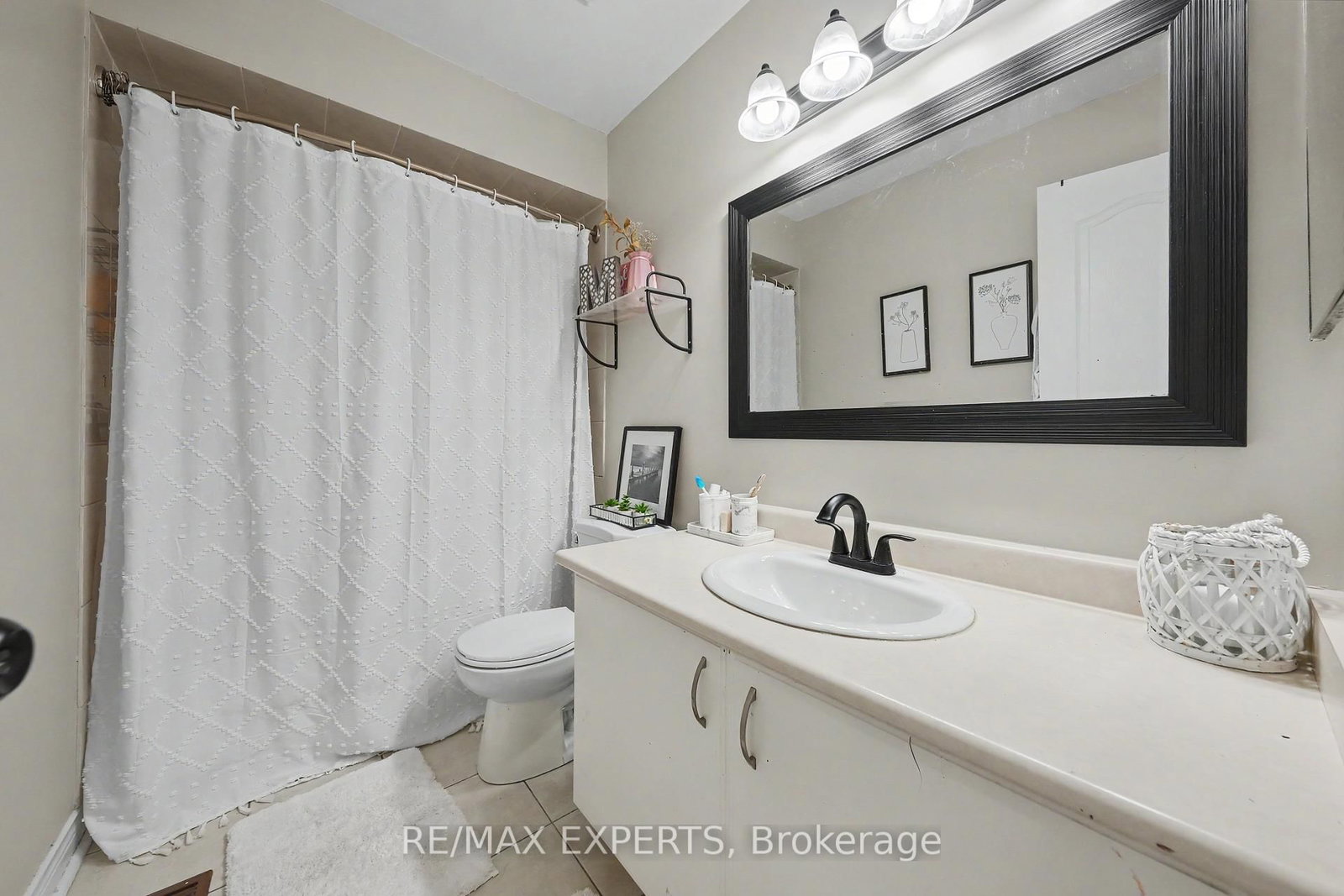 40 Waterbury Street • Caledon, ON photo 23