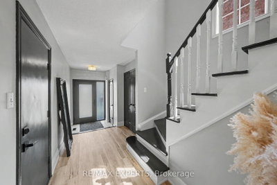 40 Waterbury Street • Caledon, ON photo 3