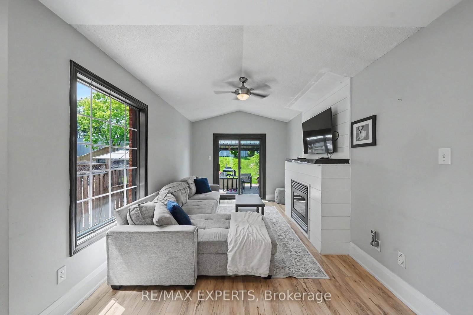 40 Waterbury Street • Caledon, ON photo 8