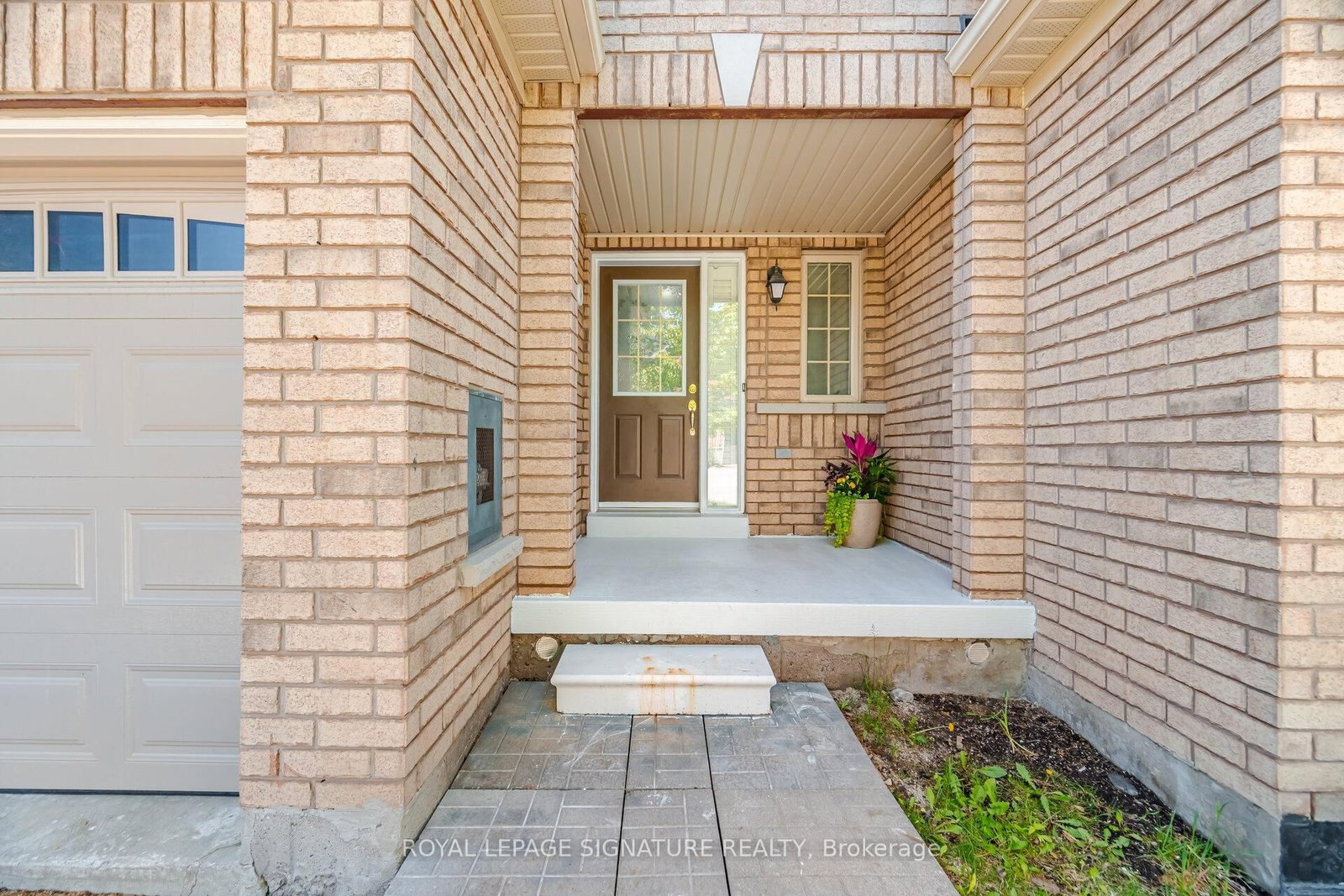33 Bay Breeze Drive • Brampton, ON photo 5