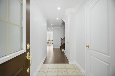 33 Bay Breeze Drive • Brampton, ON photo 8