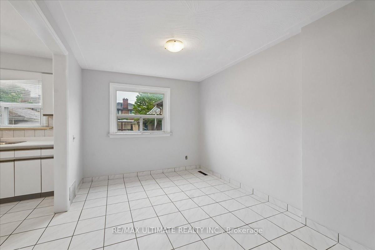 12 Thurodale Avenue • Toronto, ON photo 6