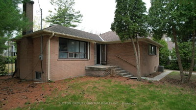 N 394 Maplehurst Avenue N — photo 2