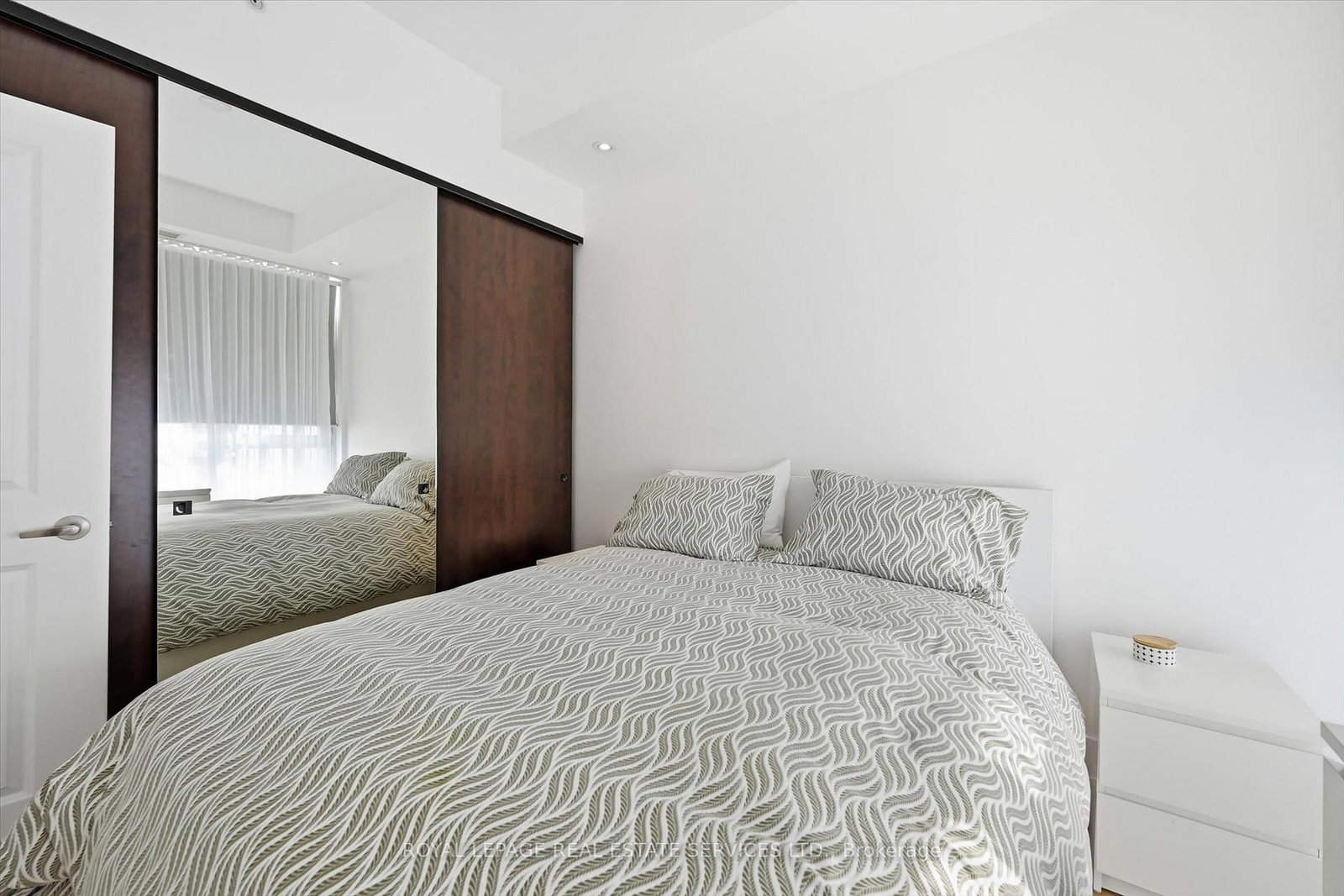 1284 Guelph Line, Unit 111 - Photo 33