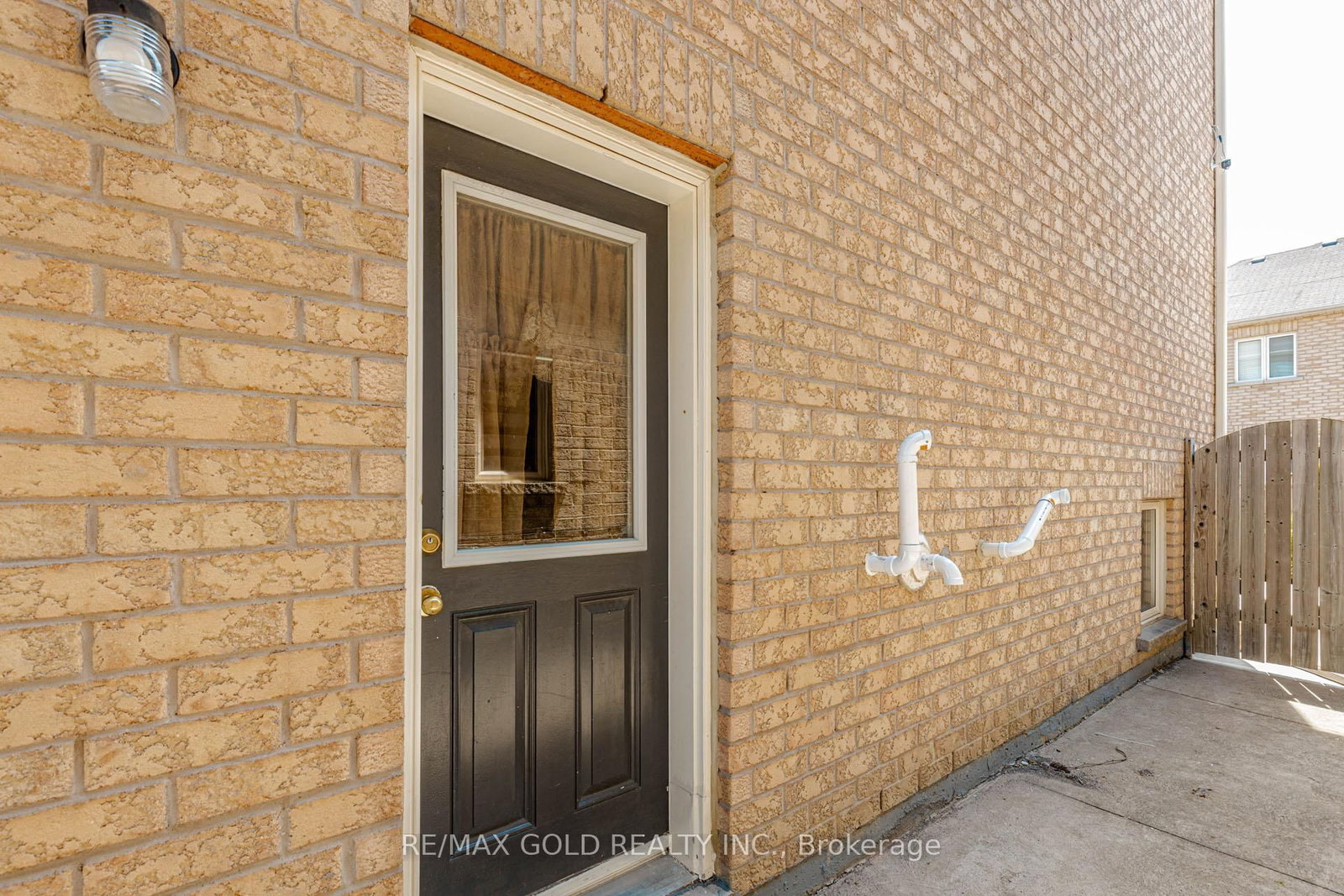 Listing Image 46