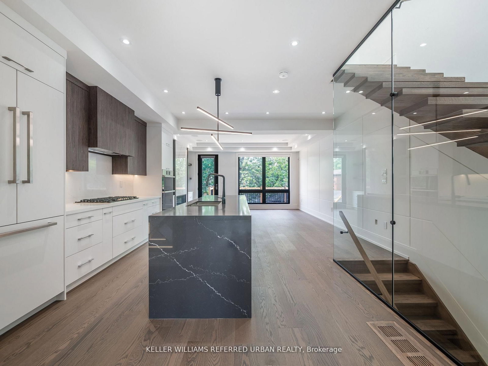 327 Melrose Street • Toronto, ON photo 13
