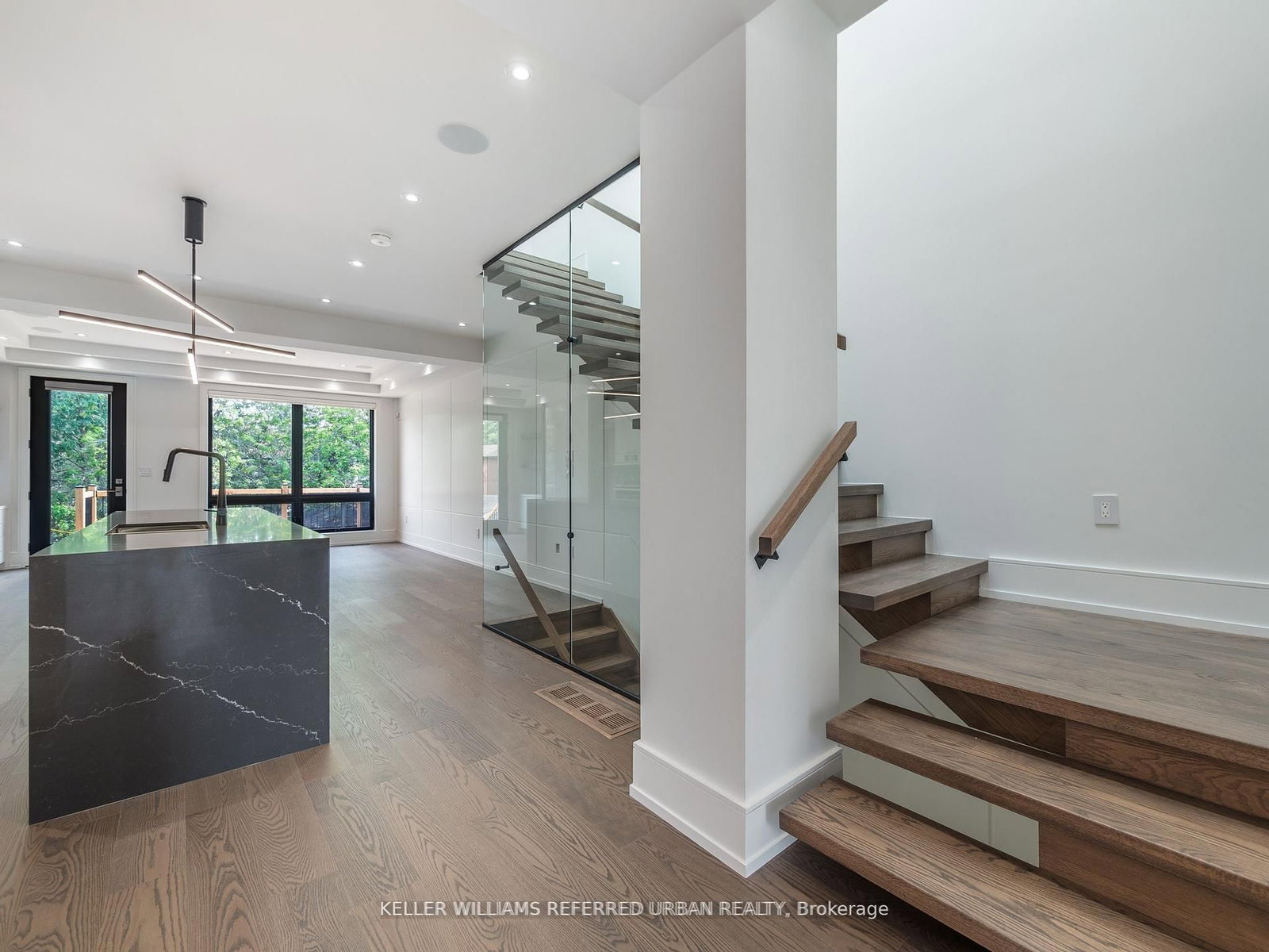 327 Melrose Street • Toronto, ON photo 21