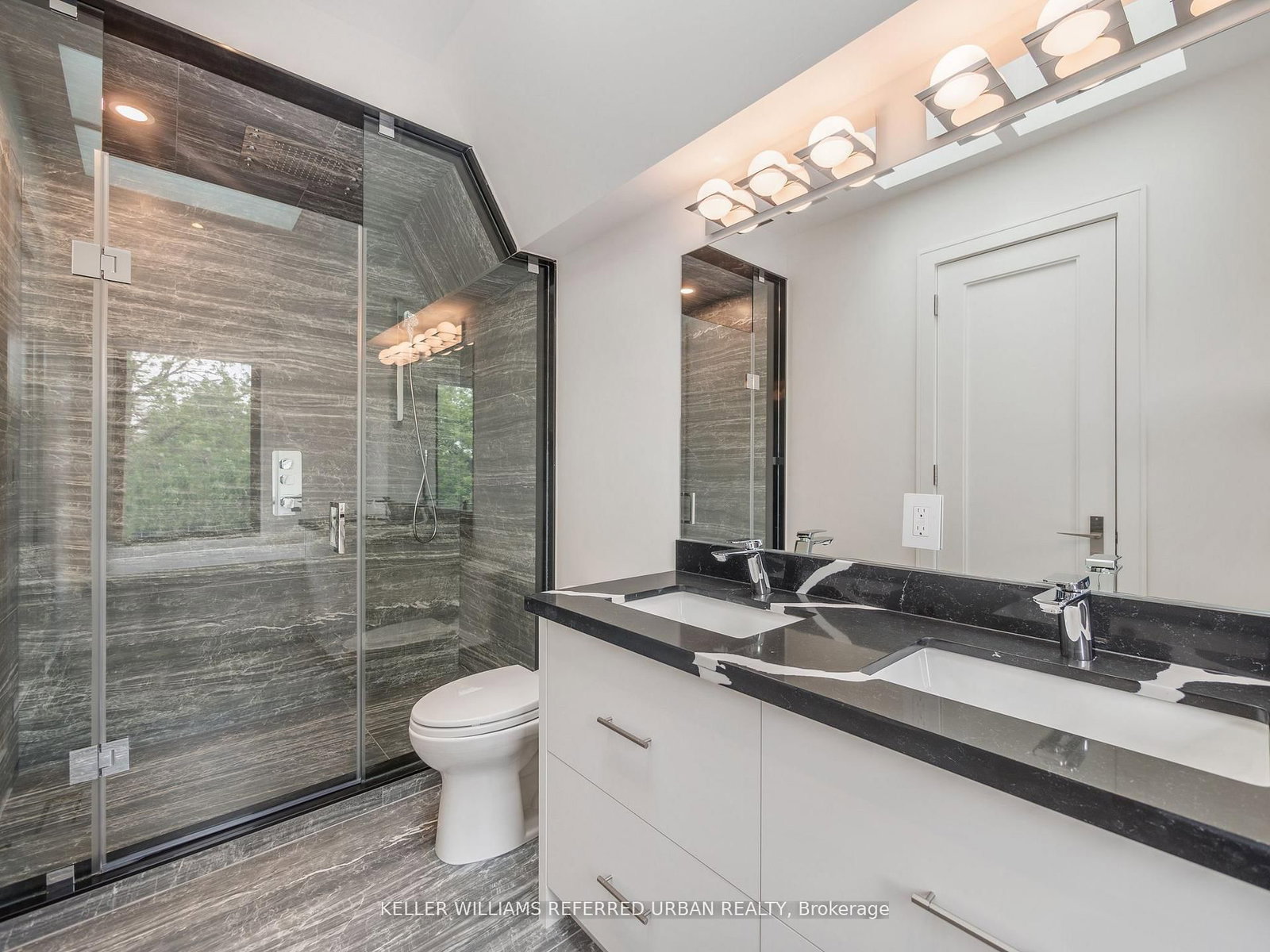 327 Melrose Street • Toronto, ON photo 28