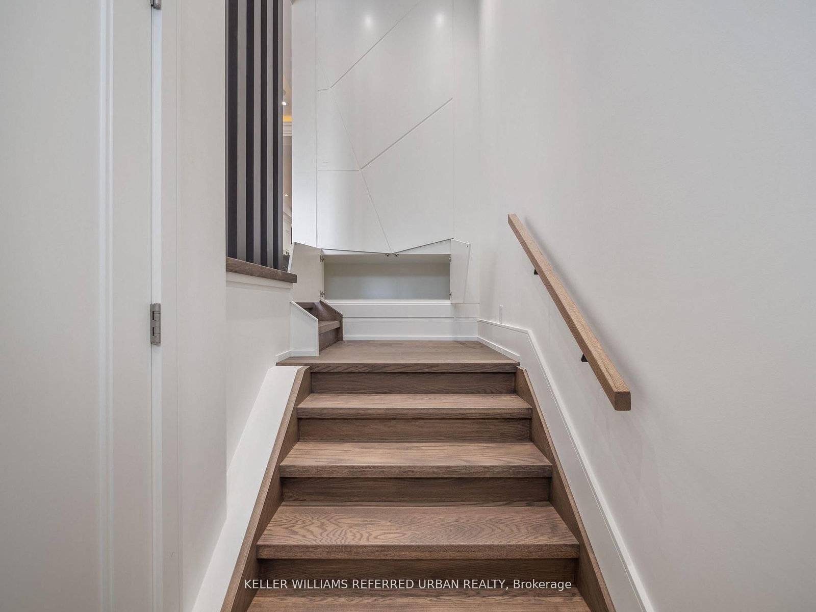 327 Melrose Street - Photo 7