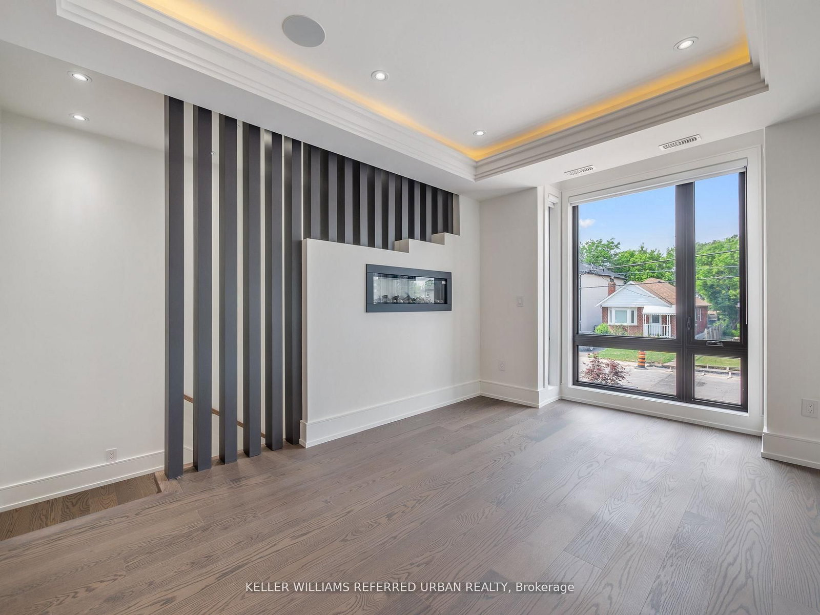 327 Melrose Street • Toronto, ON photo 9