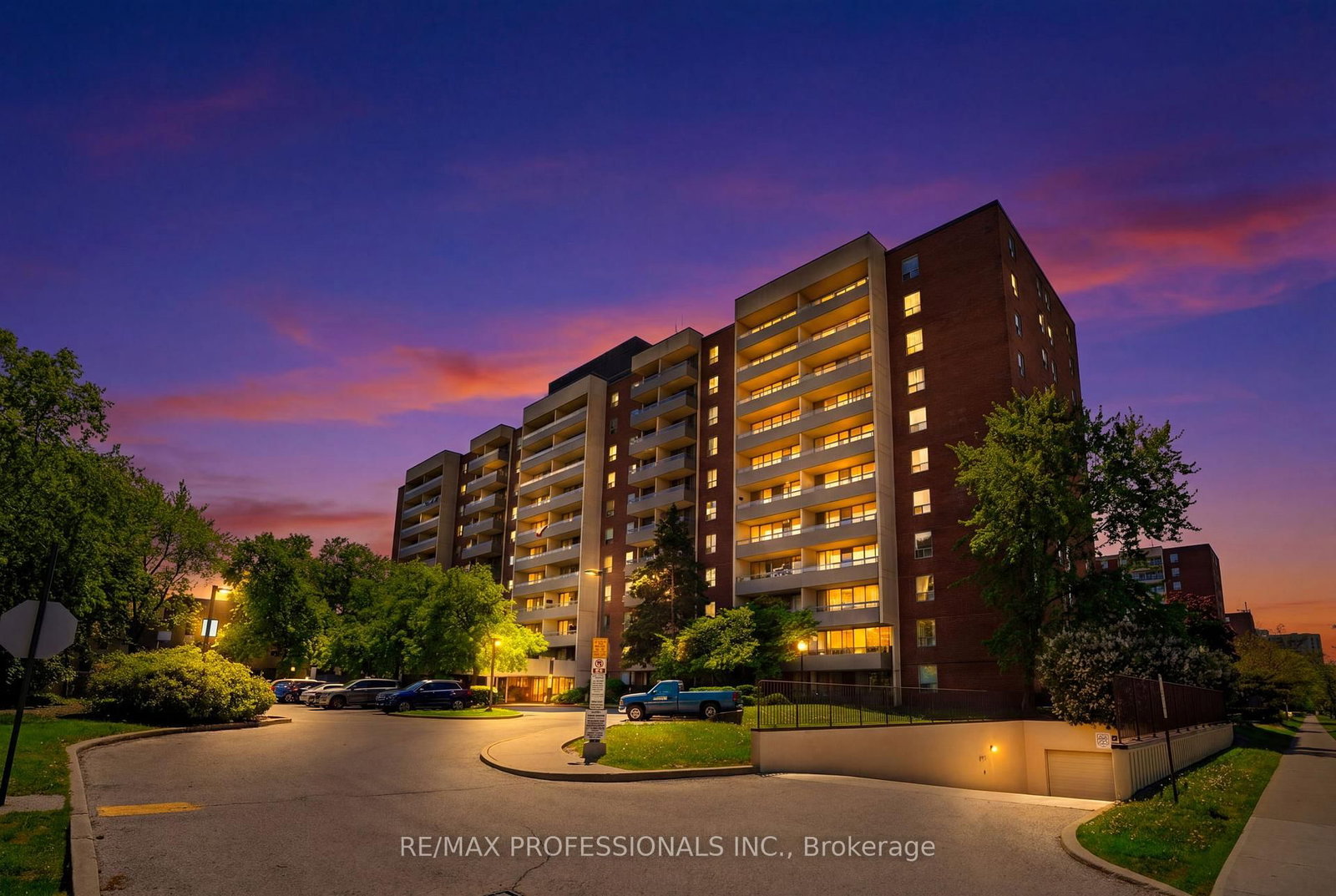 204-19 Four Winds Drive, Toronto, ON, photo 2