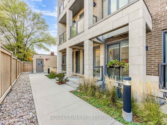 5 - 713 Lawrence Avenue W