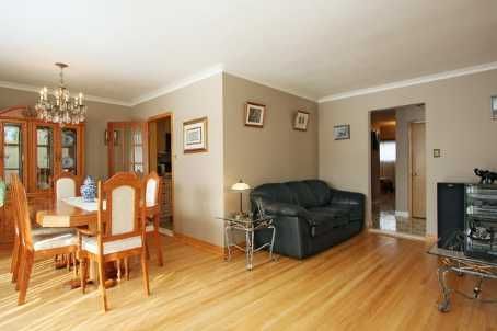 14 Thorpe Rd, Toronto, M9R2C2 | Image 2