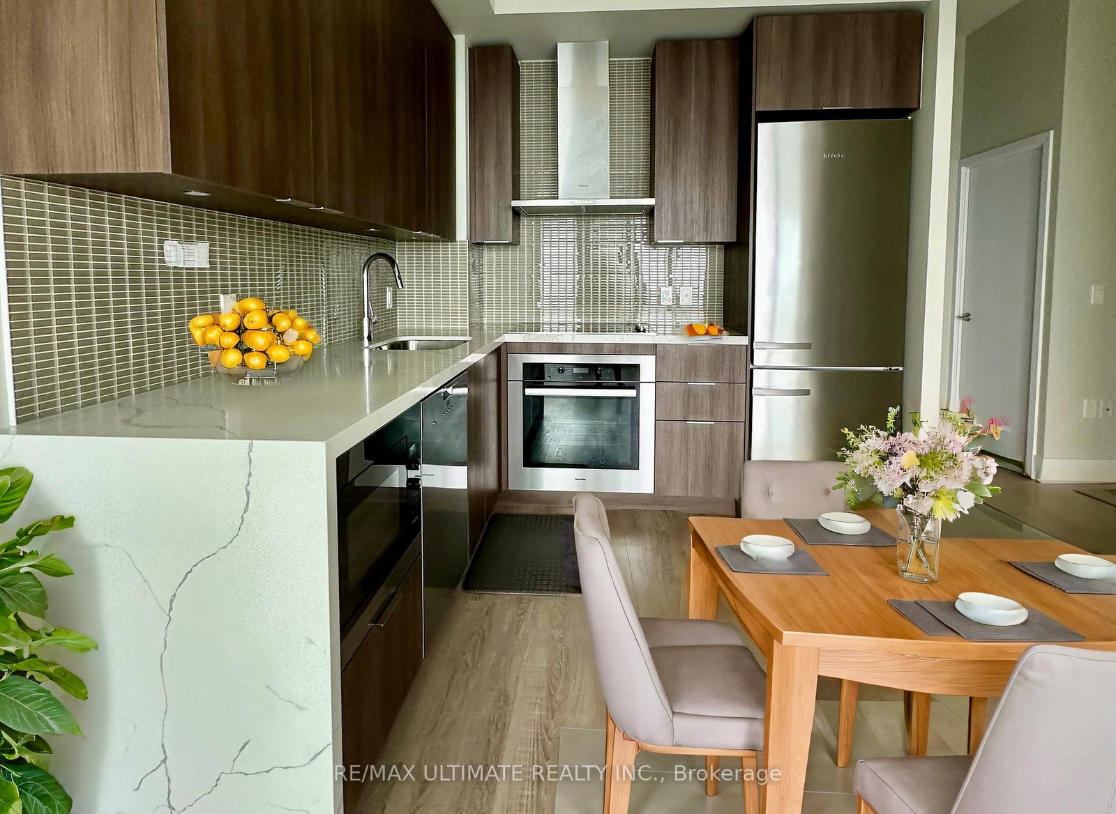 6206-30 Shore Breeze Drive, Toronto, ON, photo 2
