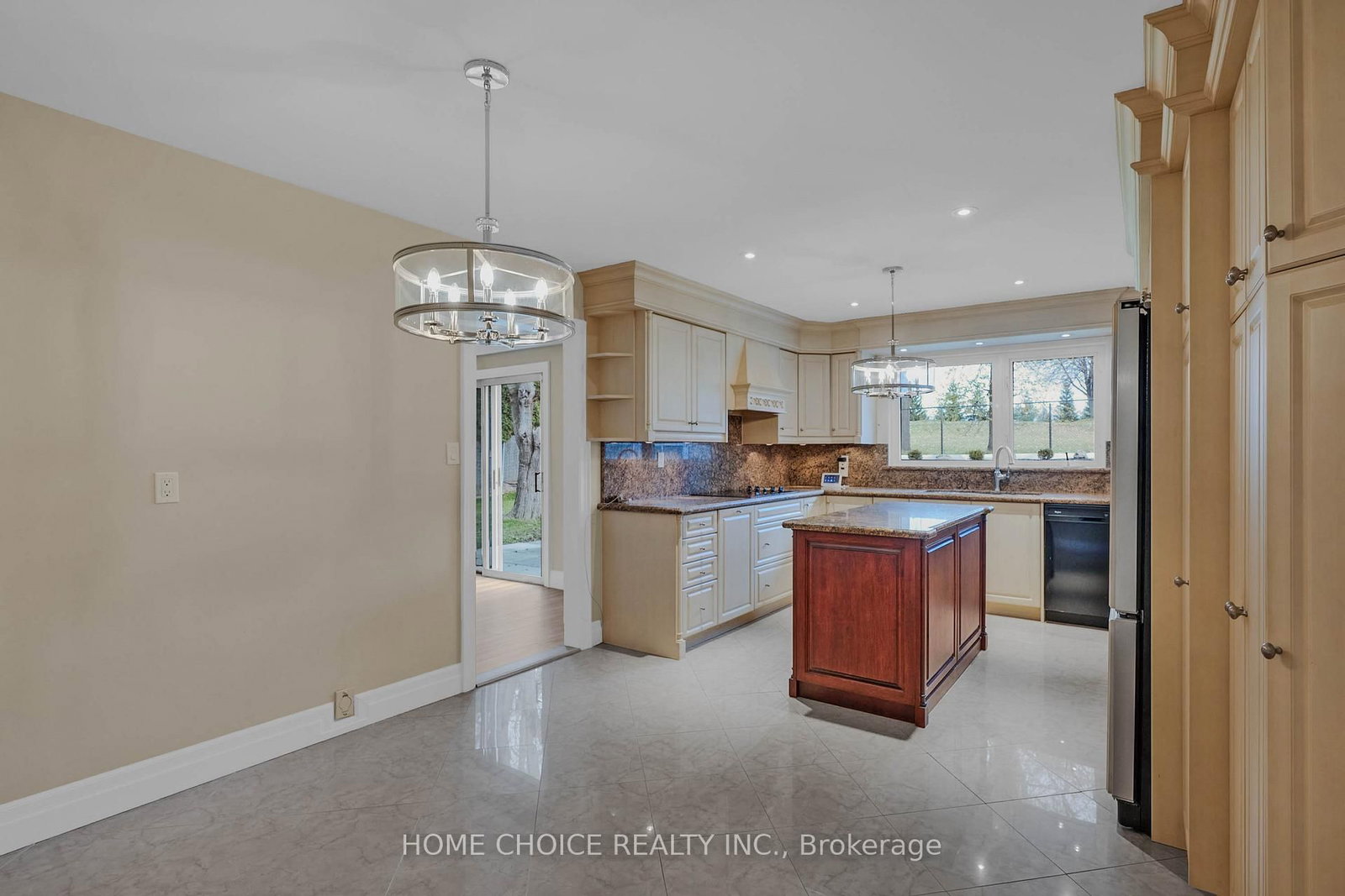 43 Golfwood Heights E • Toronto, ON photo 10