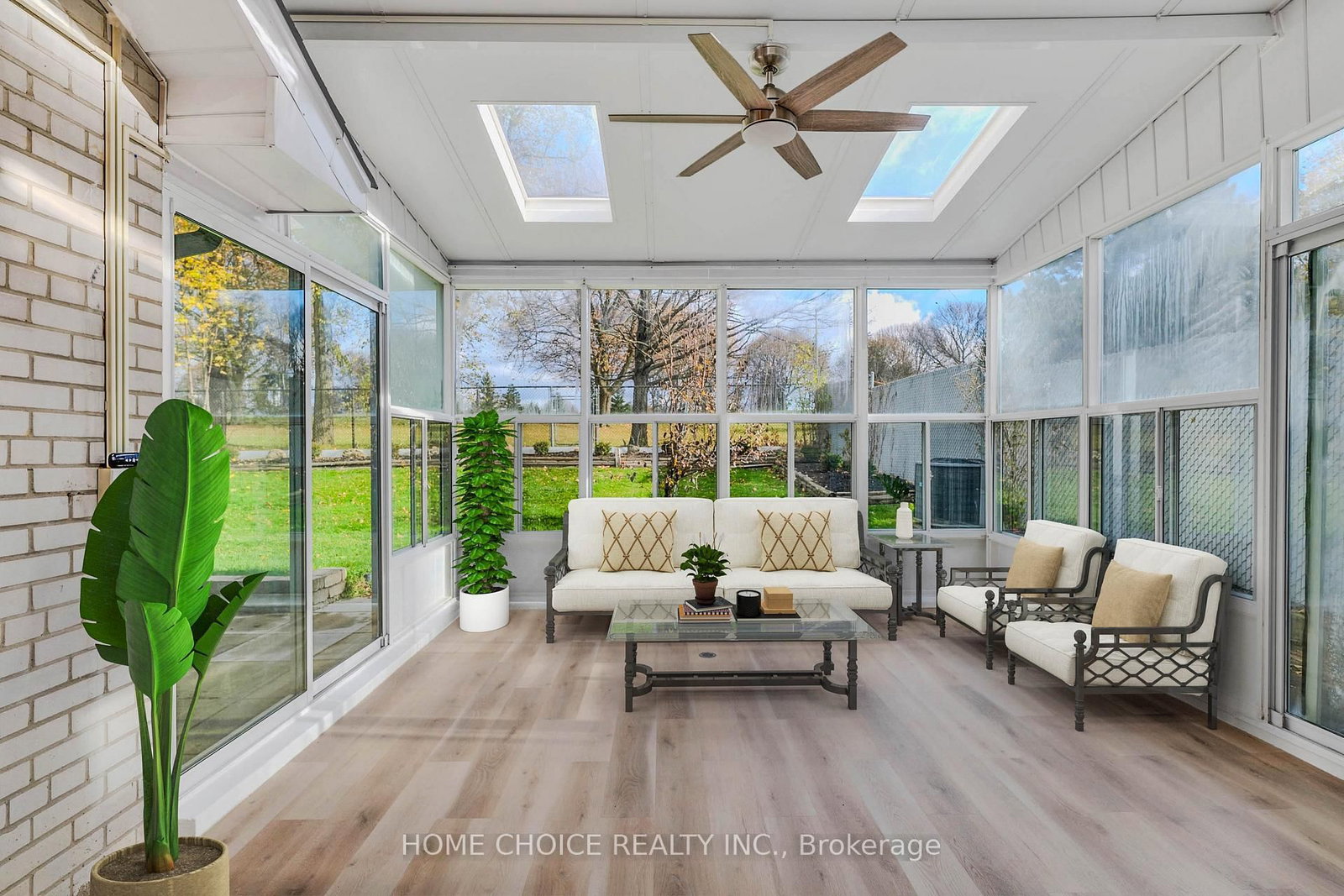 43 Golfwood Heights E • Toronto, ON photo 15