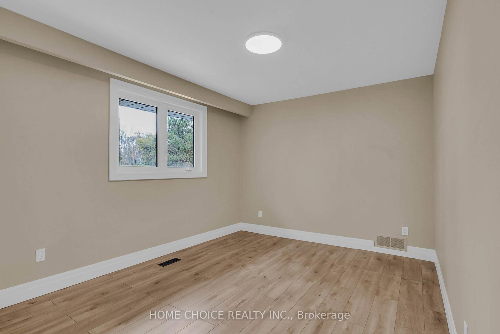 43 Golfwood Heights E • Toronto, ON photo 27