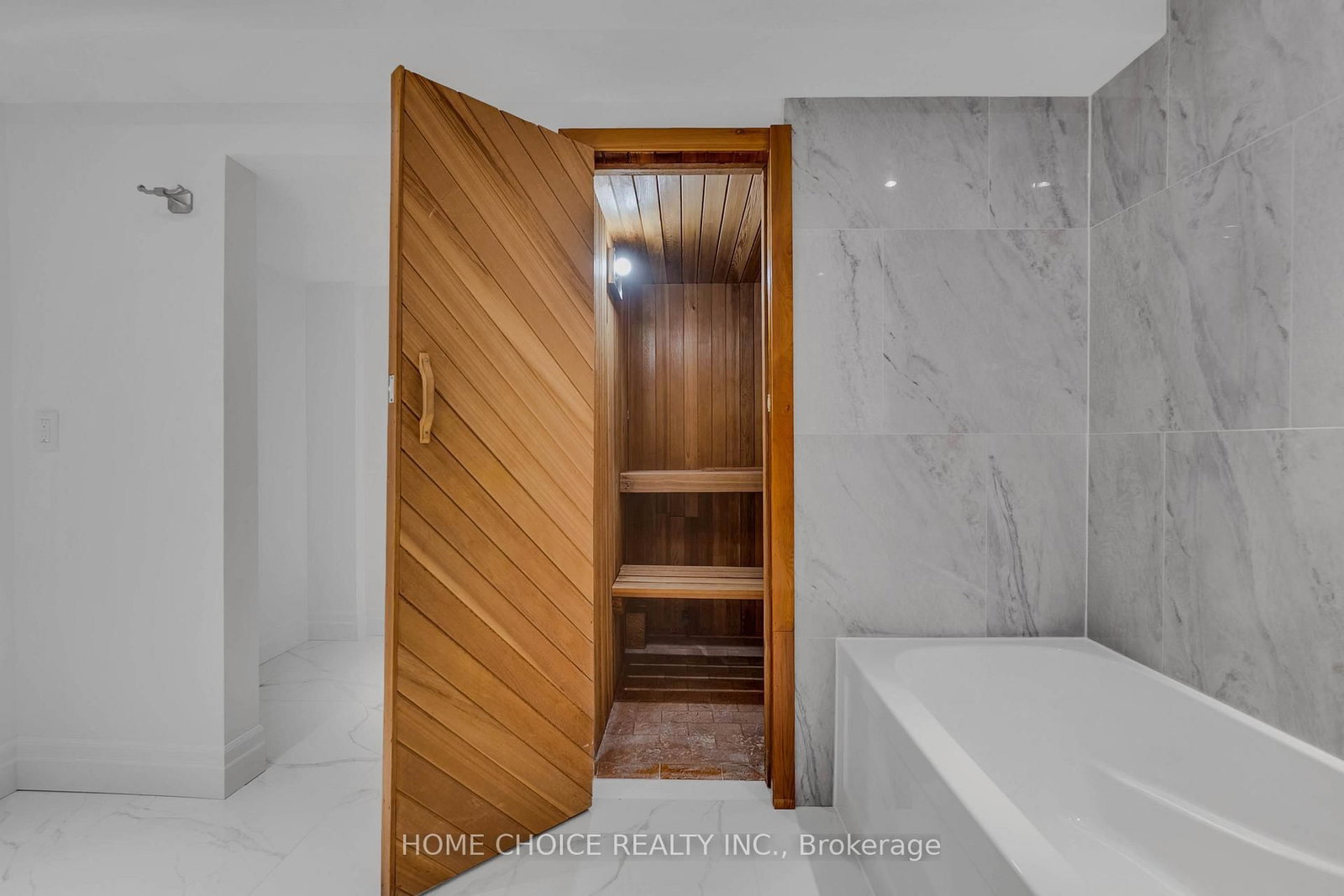 43 Golfwood Heights E • Toronto, ON photo 39