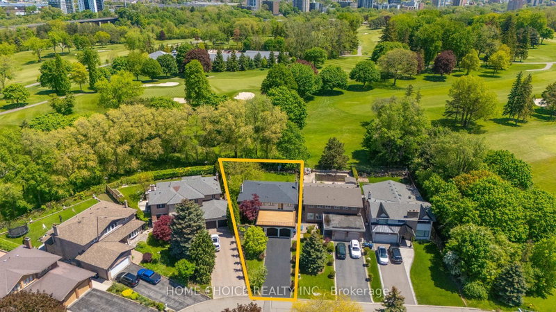 43 Golfwood Hts E photo 4