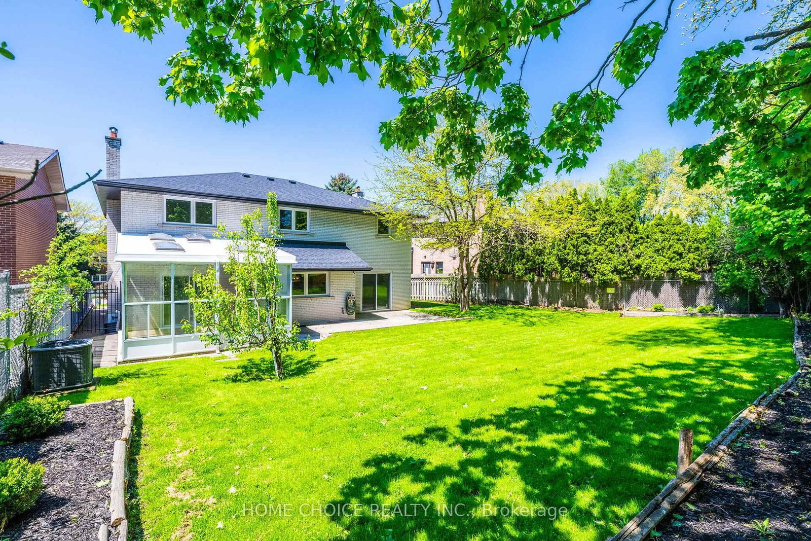 43 Golfwood Heights E • Toronto, ON photo 42