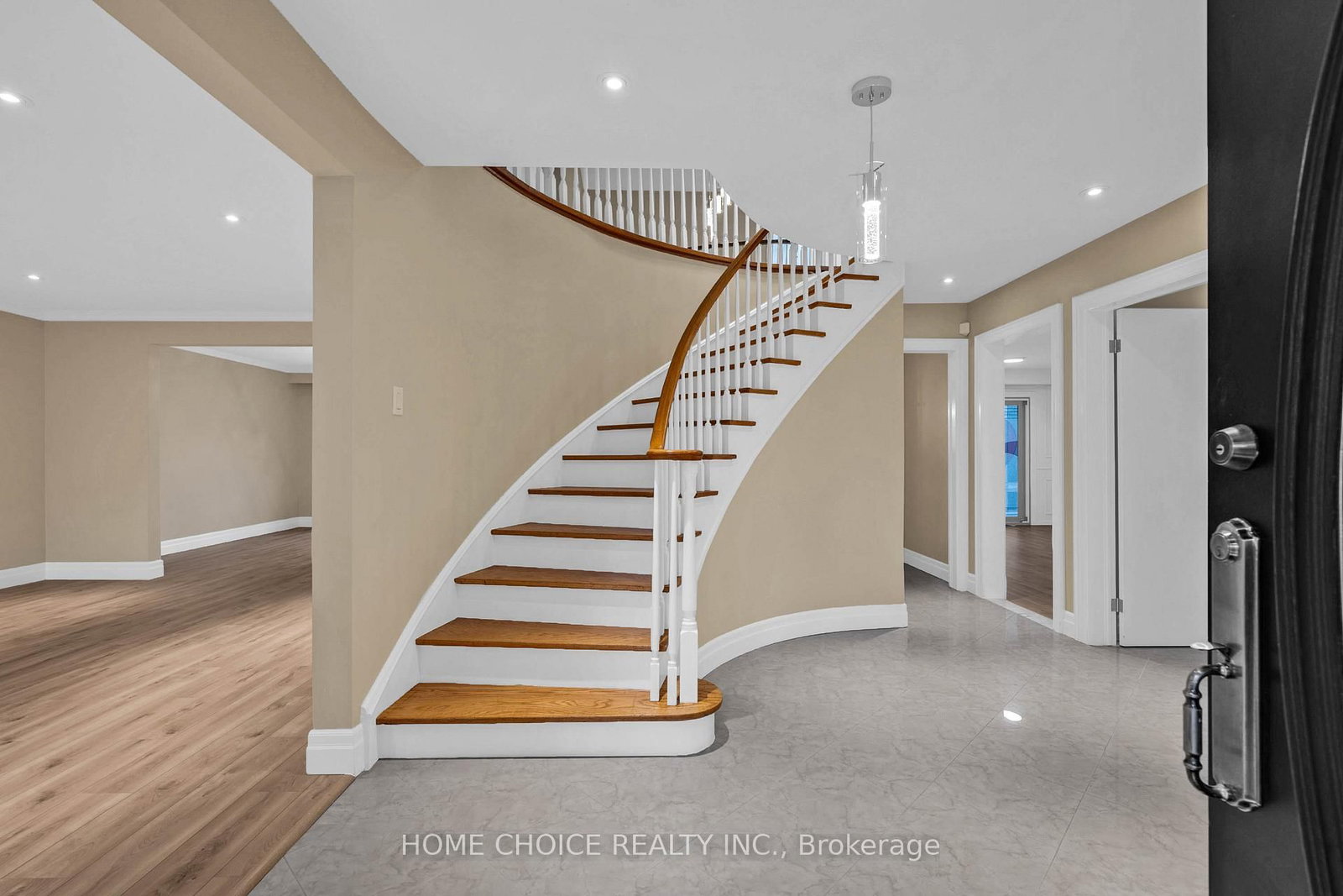 43 Golfwood Heights E • Toronto, ON photo 7
