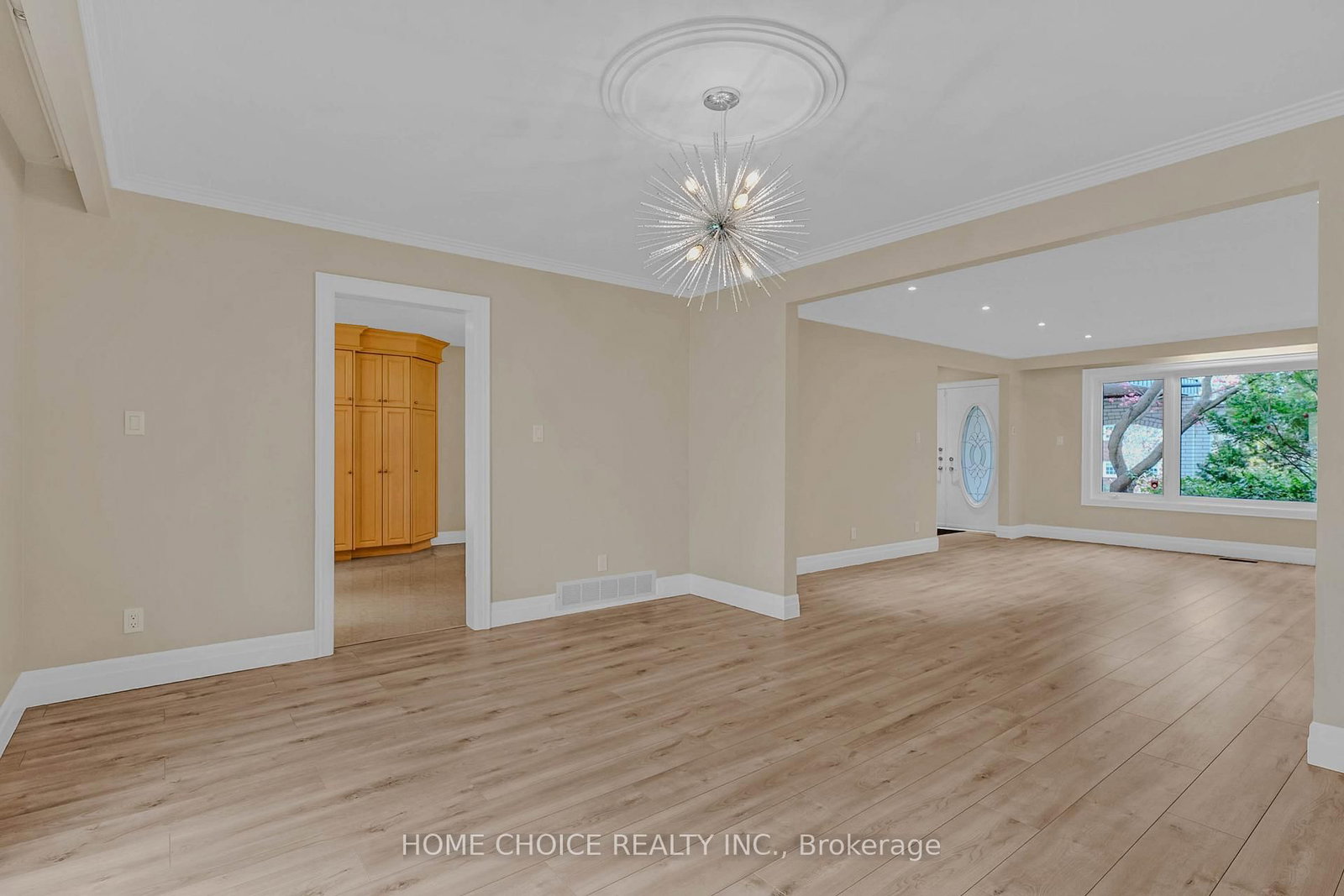43 Golfwood Heights E • Toronto, ON photo 9