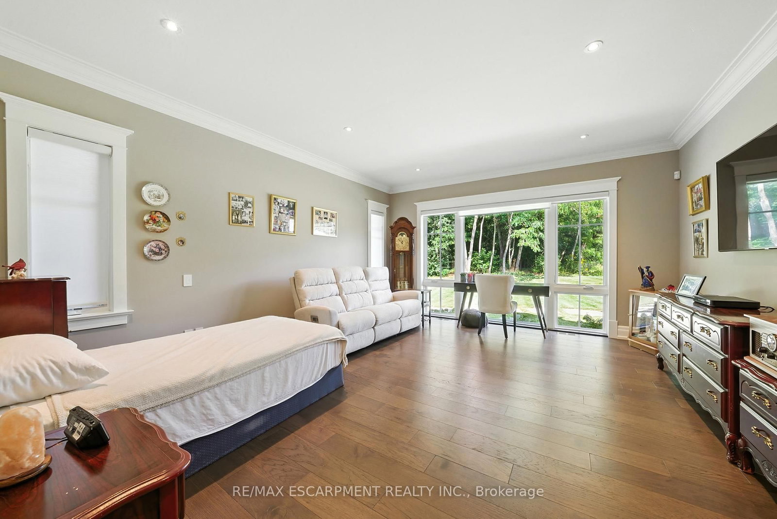 597 Old York Road • Burlington, ON photo 19