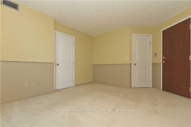 2565 Erin Centre Mississauga,ON L5M 6Z8 — Photo 15