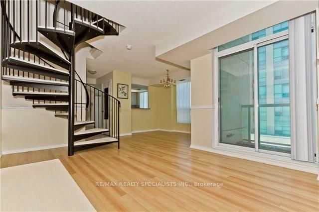 2565 Erin Centre Mississauga,ON L5M 6Z8 — Photo 9