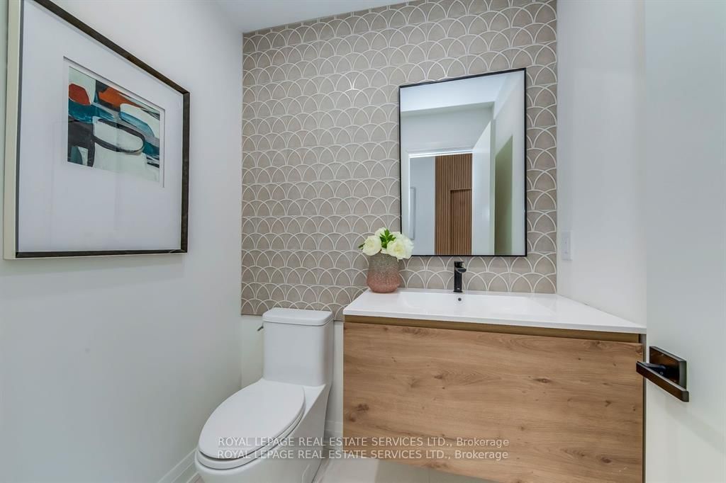 559 Walkers Line • Burlington, ON photo 21