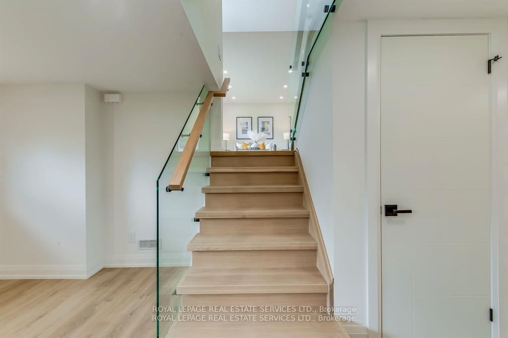 559 Walkers Line • Burlington, ON photo 38