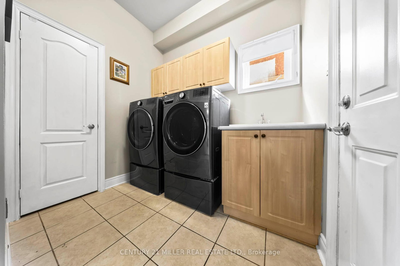 2211 Glencairn Road • Oakville, ON photo 39