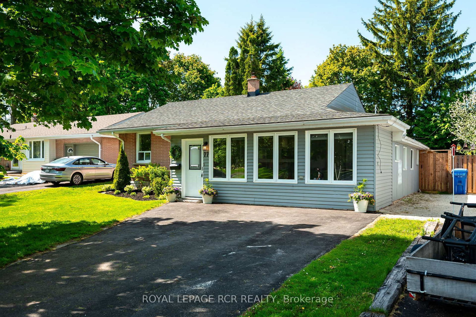 77 Zina Street • Orangeville, ON photo 3