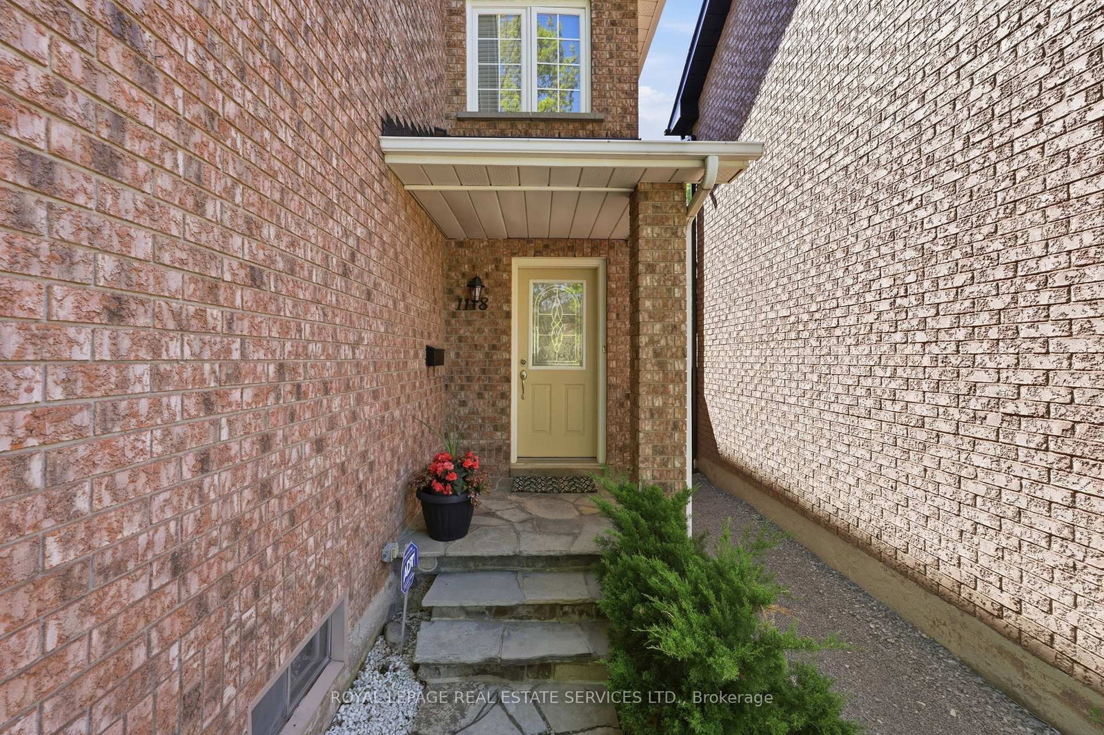 1118 Glen Valley Road • Oakville, ON photo 11