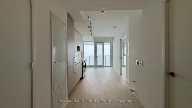 4011 - 3900 Confederation Parkway