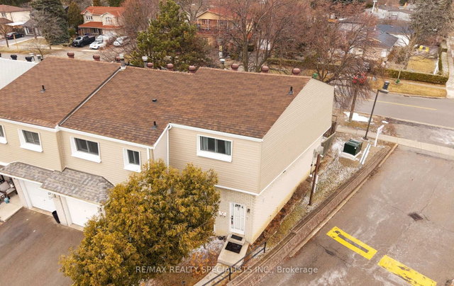 7 - 400 Mississauga Valley Boulevard W