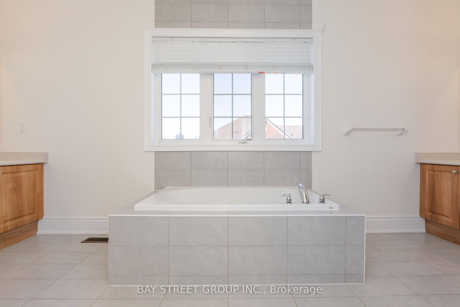 3127 Streamwood Oakville,ON L6H 0T2 — Photo 27
