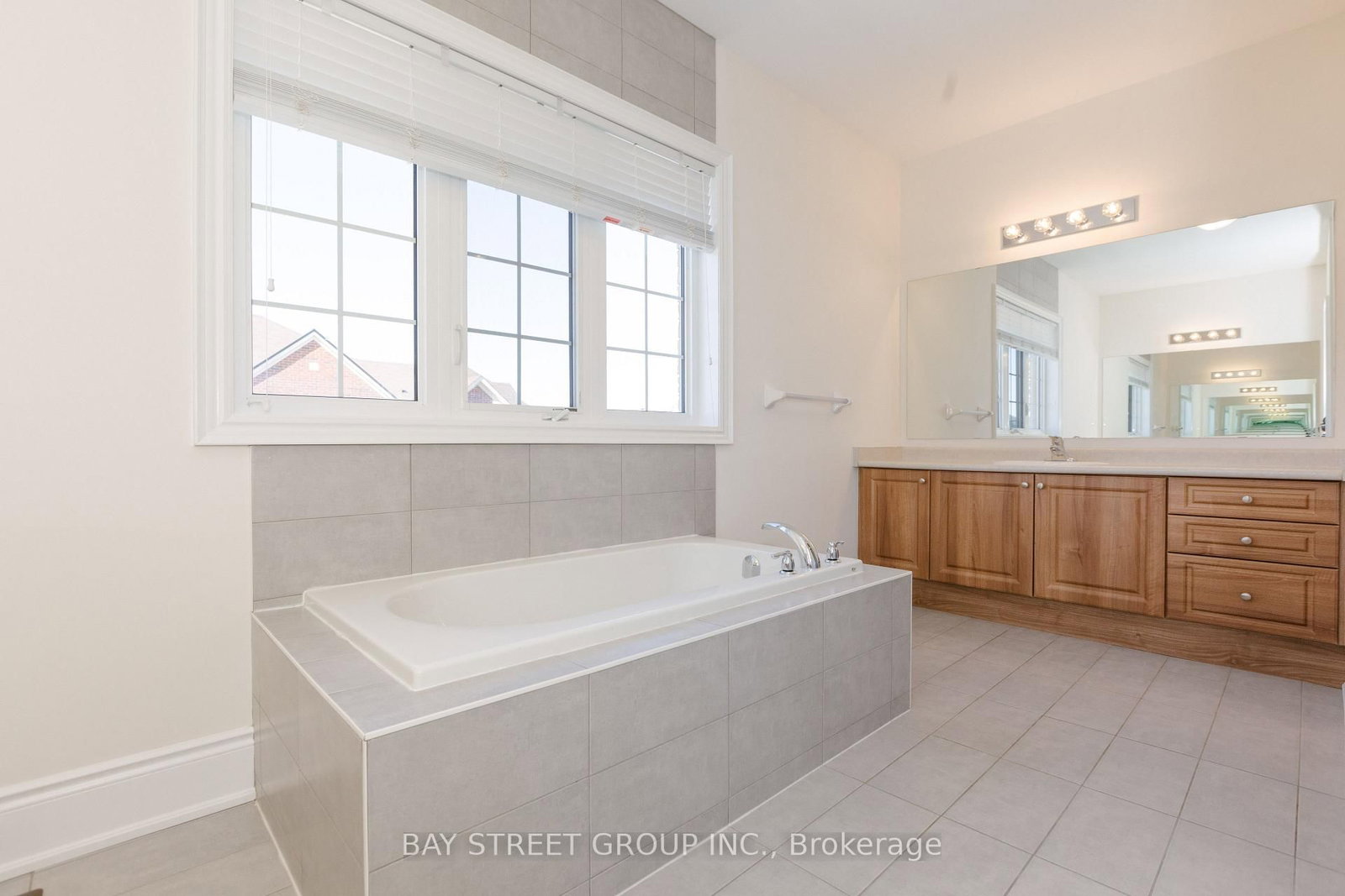 3127 Streamwood Oakville,ON L6H 0T2 — Photo 28
